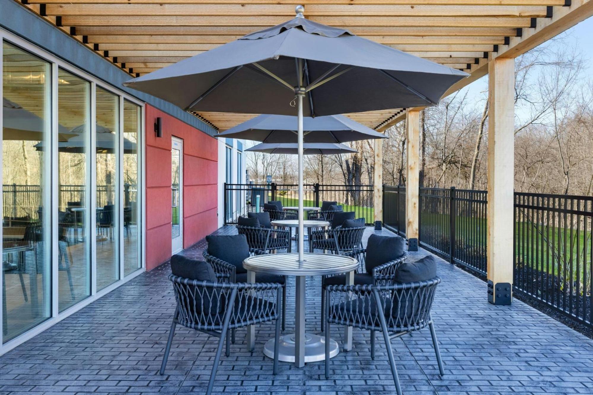 Towneplace Suites By Marriott Geneva At Spire Academy Exterior photo